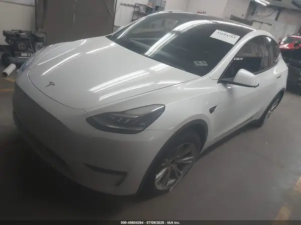 5YJYGDED0MF105632 2021 TESLA MODEL Y - Image 2