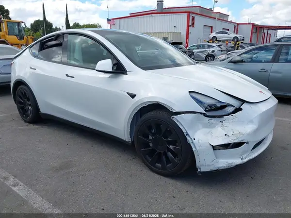 5YJYGDED0MF105923 2021 TESLA MODEL Y - Image 1