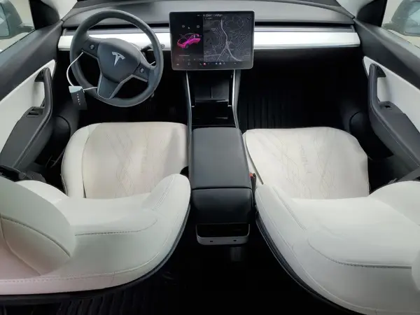 5YJYGDED0MF110426 2021 TESLA MODEL Y - Image 8
