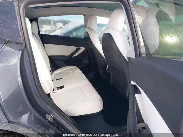 5YJYGDED0MF116792 2021 TESLA MODEL Y - Image 8