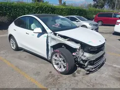 5YJYGDED0MF122088 2021 TESLA MODEL Y