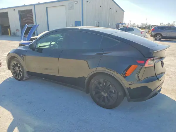 5YJYGDED0MF123256 2021 TESLA MODEL Y - Image 2