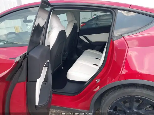 5YJYGDED0MF124665 2021 TESLA MODEL Y - Image 8