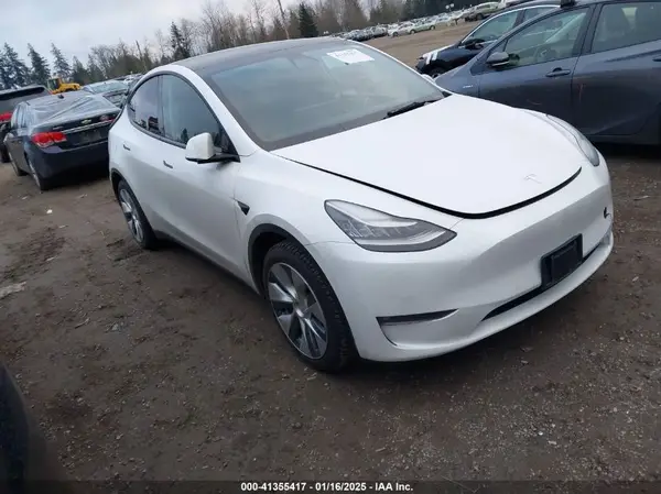5YJYGDED0MF133303 2021 TESLA MODEL Y - Image 1
