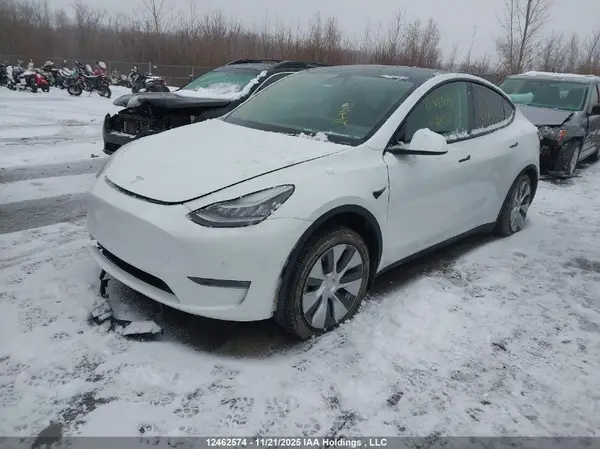 5YJYGDED1MF111035 2021 TESLA MODEL Y - Image 2