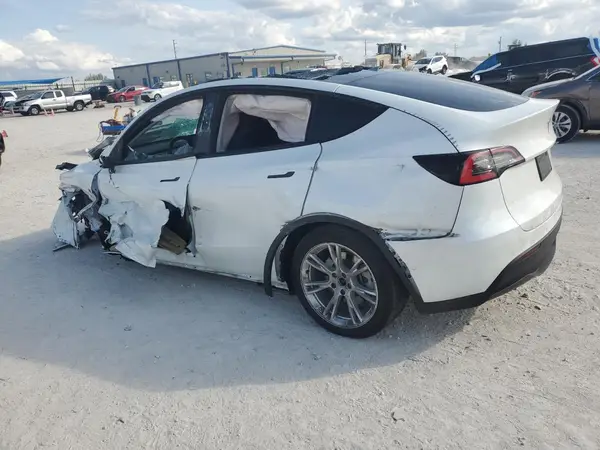 5YJYGDED1MF111200 2021 TESLA MODEL Y - Image 2