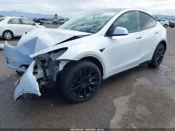 5YJYGDED1MF116252 2021 TESLA MODEL Y - Image 2
