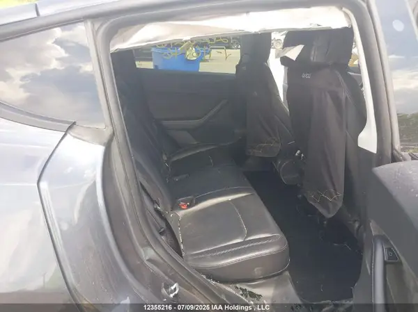 5YJYGDED1MF116946 2021 TESLA MODEL Y - Image 8