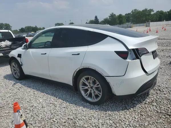 5YJYGDED2MF103493 2021 TESLA MODEL Y - Image 2