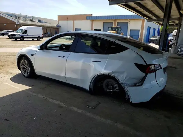 5YJYGDED2MF116180 2021 TESLA MODEL Y - Image 2