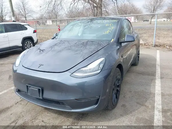 5YJYGDED2MF118205 2021 TESLA MODEL Y - Image 2