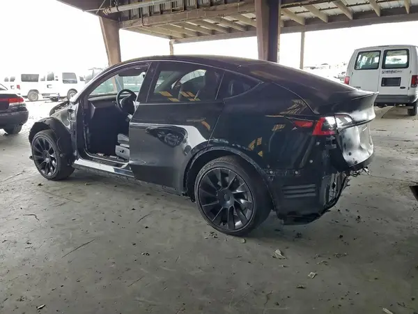 5YJYGDED2MF122884 2021 TESLA MODEL Y - Image 2