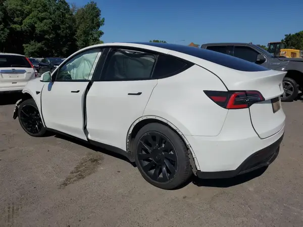 5YJYGDED2MF132489 2021 TESLA MODEL Y - Image 2
