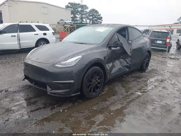 5YJYGDED2MF174984 2021 TESLA MODEL Y - Image 2