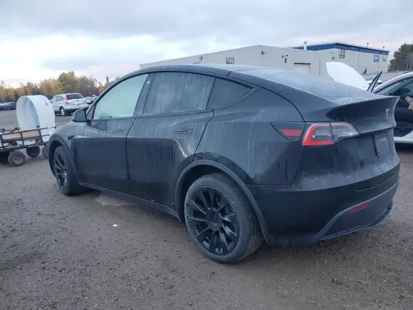 5YJYGDED3MF121095 2021 TESLA MODEL Y - Image 2