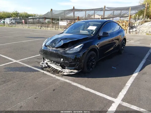 5YJYGDED3MF126216 2021 TESLA MODEL Y - Image 2