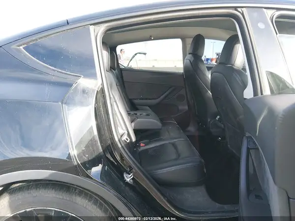 5YJYGDED3MF126216 2021 TESLA MODEL Y - Image 8