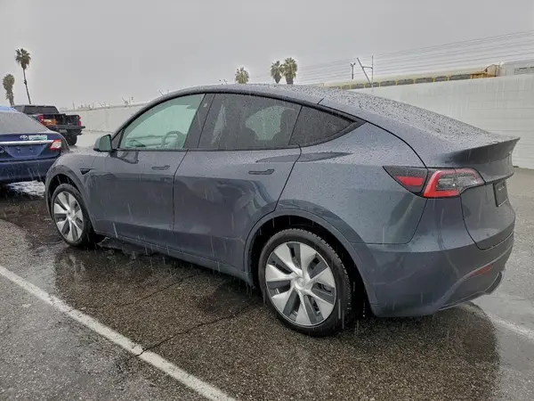 5YJYGDED3MF133098 2021 TESLA MODEL Y - Image 2
