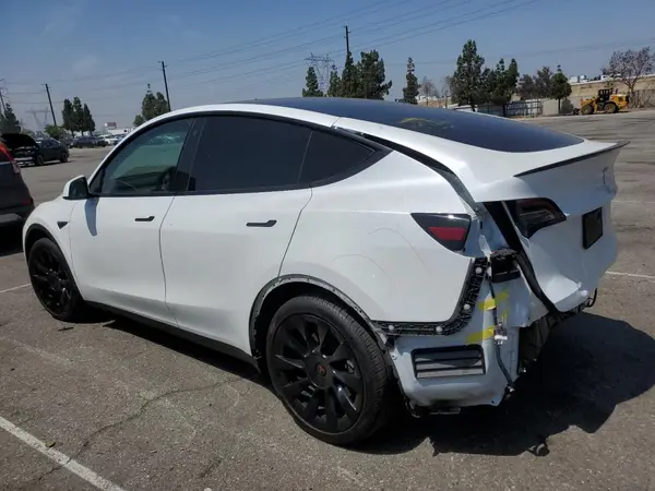 5YJYGDED4MF103656 2021 TESLA MODEL Y - Image 2