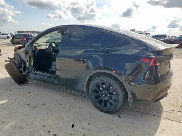 5YJYGDED4MF104810 2021 TESLA MODEL Y - Image 2