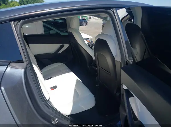 5YJYGDED4MF106198 2021 TESLA MODEL Y - Image 8