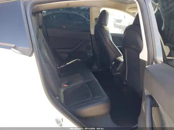 5YJYGDED4MF107545 2021 TESLA MODEL Y - Image 8