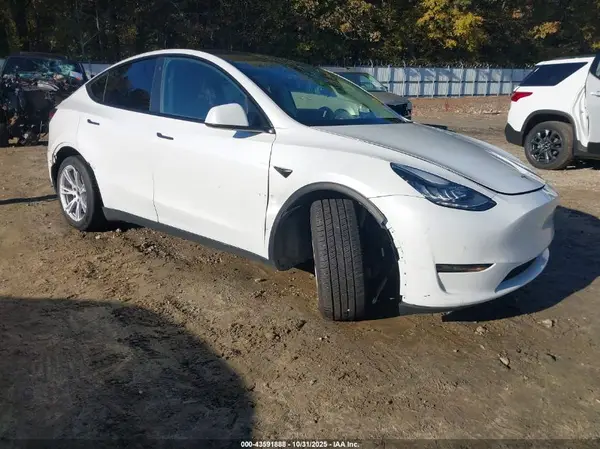 5YJYGDED4MF109604 2021 TESLA MODEL Y - Image 1