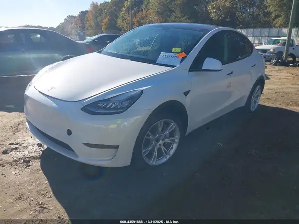 5YJYGDED4MF109604 2021 TESLA MODEL Y - Image 2