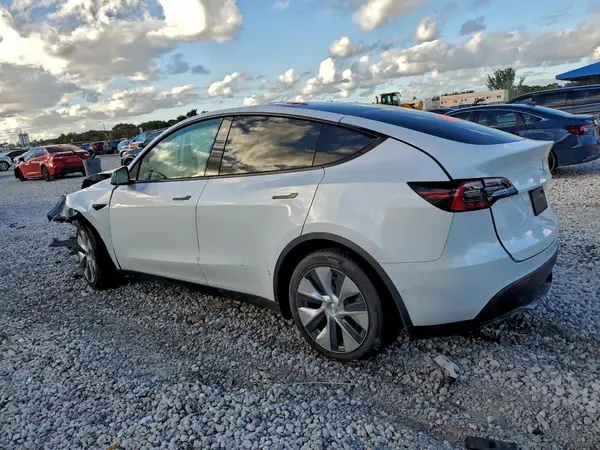 5YJYGDED4MF109750 2021 TESLA MODEL Y - Image 2