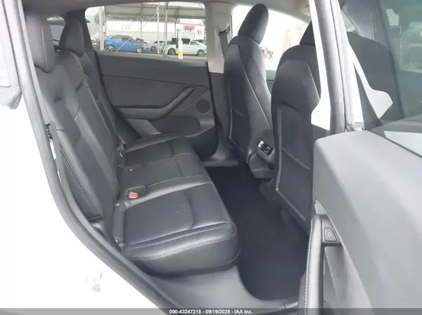 5YJYGDED4MF110705 2021 TESLA MODEL Y - Image 8
