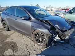 5YJYGDED4MF112762 2021 TESLA MODEL Y