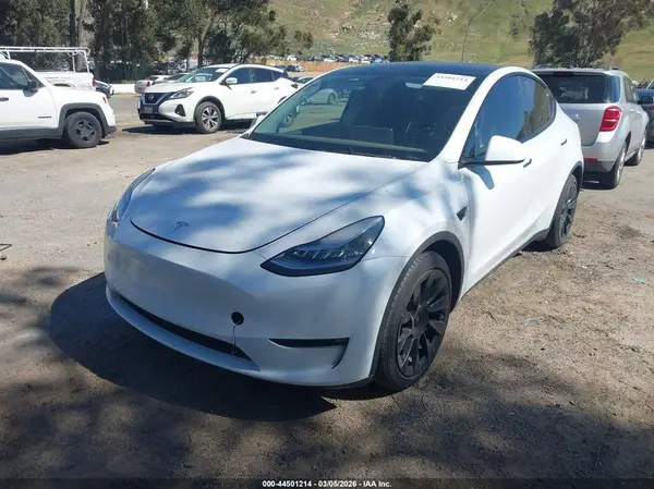5YJYGDED4MF122630 2021 TESLA MODEL Y - Image 2