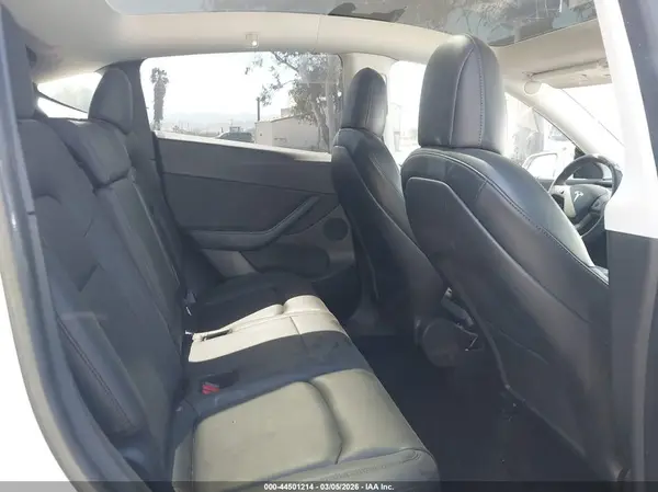 5YJYGDED4MF122630 2021 TESLA MODEL Y - Image 8