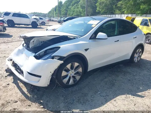5YJYGDED4MF192824 2021 TESLA MODEL Y - Image 2