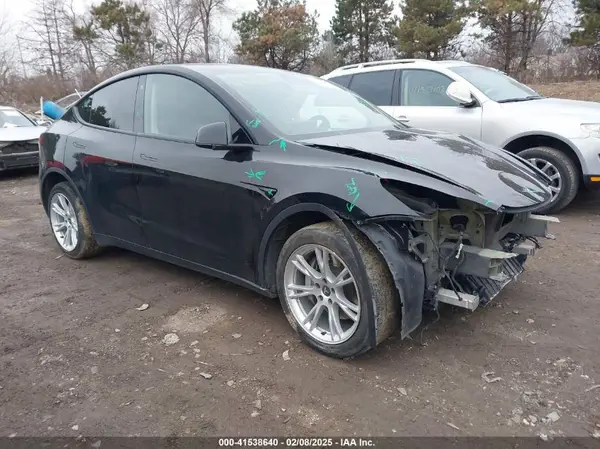 5YJYGDED5MF110941 2021 TESLA MODEL Y - Image 1