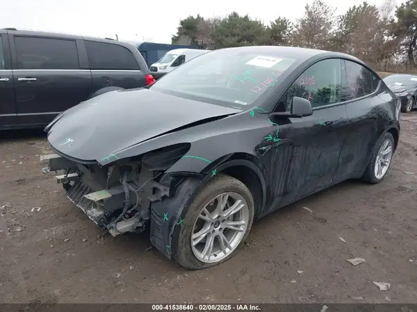 5YJYGDED5MF110941 2021 TESLA MODEL Y - Image 2