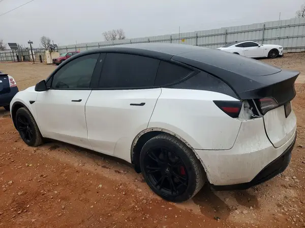 5YJYGDED5MF116433 2021 TESLA MODEL Y - Image 2