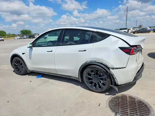 5YJYGDED5MF123317 2021 TESLA MODEL Y - Image 2