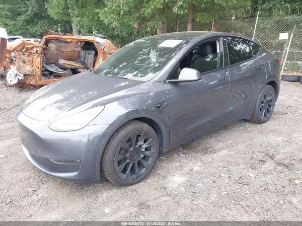 5YJYGDED6MF105750 2021 TESLA MODEL Y - Image 2