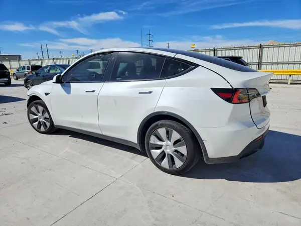 5YJYGDED6MF116215 2021 TESLA MODEL Y - Image 2