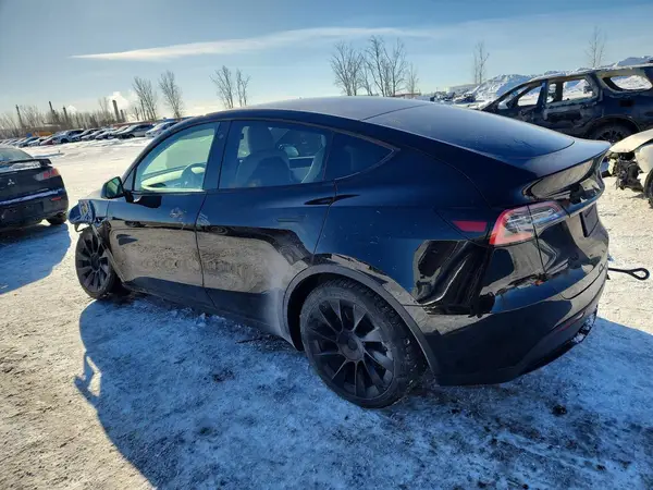 5YJYGDED6MF121303 2021 TESLA MODEL Y - Image 2