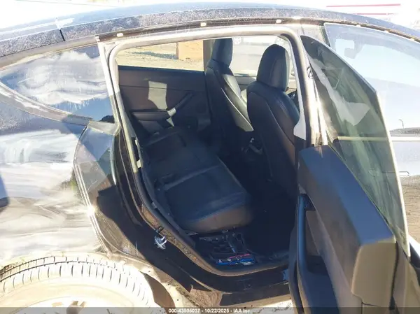5YJYGDED7MF106065 2021 TESLA MODEL Y - Image 8