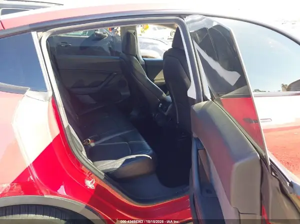 5YJYGDED7MF121889 2021 TESLA MODEL Y - Image 8