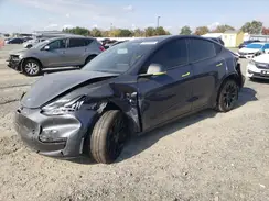 5YJYGDED7MF126557 2021 TESLA MODEL Y