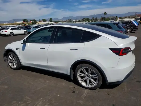 5YJYGDED7MF130284 2021 TESLA MODEL Y - Image 2