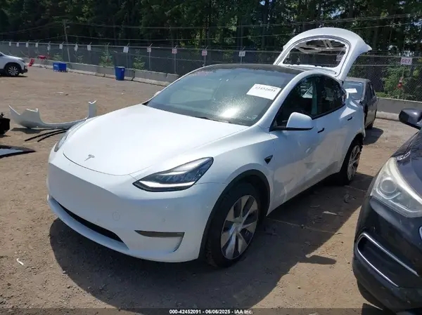5YJYGDED7MF134125 2021 TESLA MODEL Y - Image 2