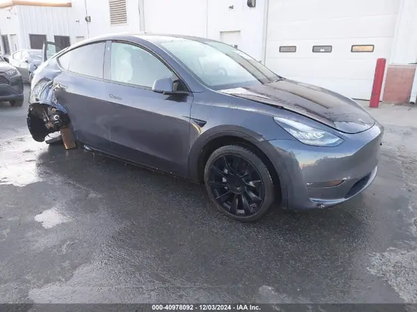5YJYGDED7MF163138 2021 TESLA MODEL Y - Image 1