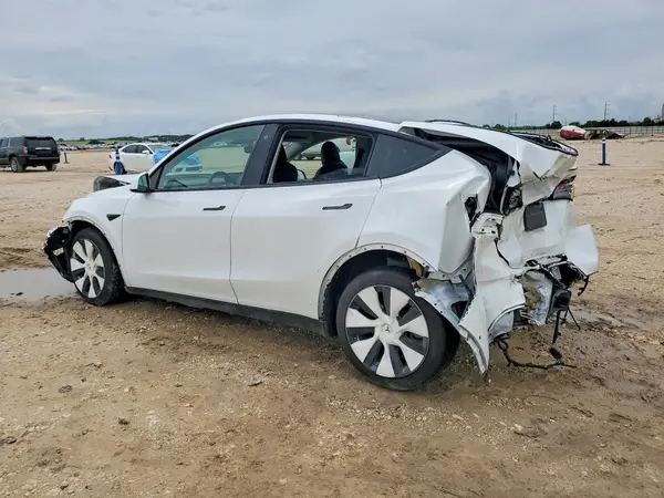 5YJYGDED8MF110626 2021 TESLA MODEL Y - Image 2