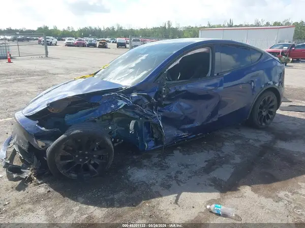5YJYGDED8MF118242 2021 TESLA MODEL Y - Image 2