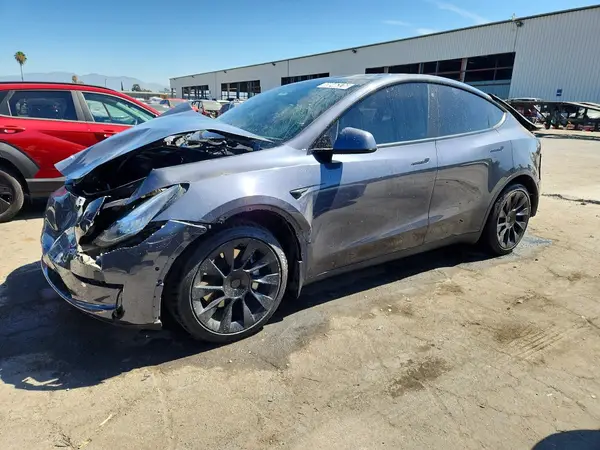 5YJYGDED8MF124395 2021 TESLA MODEL Y - Image 1